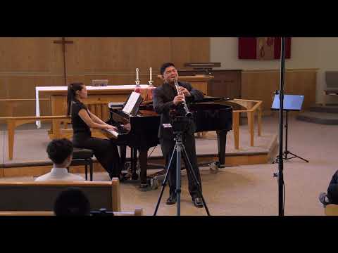 Ray performing Weber Clarinet Concerto